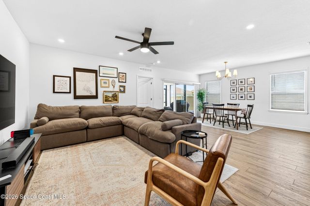 2530 Roygaris Street NW, Palm Bay, FL 32907