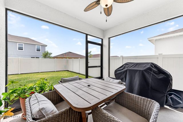 2530 Roygaris Street NW, Palm Bay, FL 32907