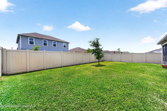 2530 Roygaris Street NW, Palm Bay, FL 32907