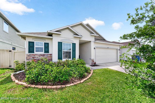 2530 Roygaris Street NW, Palm Bay, FL 32907