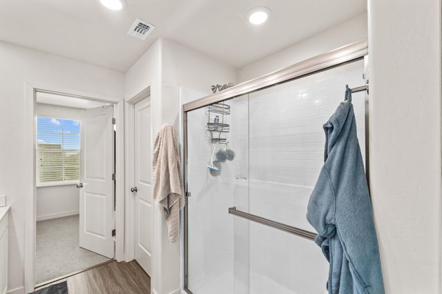 942 Maricopa Street, Tulare, CA 93274