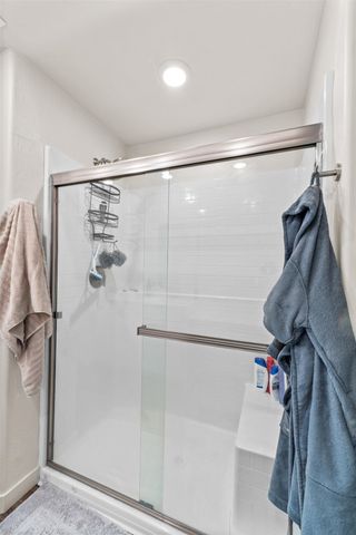 942 Maricopa Street, Tulare, CA 93274