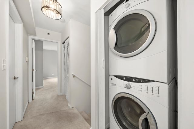 2208 W DIVERSEY Avenue S, Chicago, IL 60647