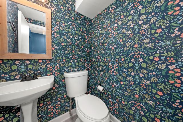 2208 W DIVERSEY Avenue S, Chicago, IL 60647