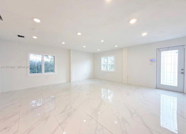 2845 SW 67th Ave, Miami, FL 33155