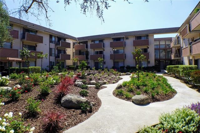 5585 E Pacific Coast Highway 240, Long Beach, CA 90804