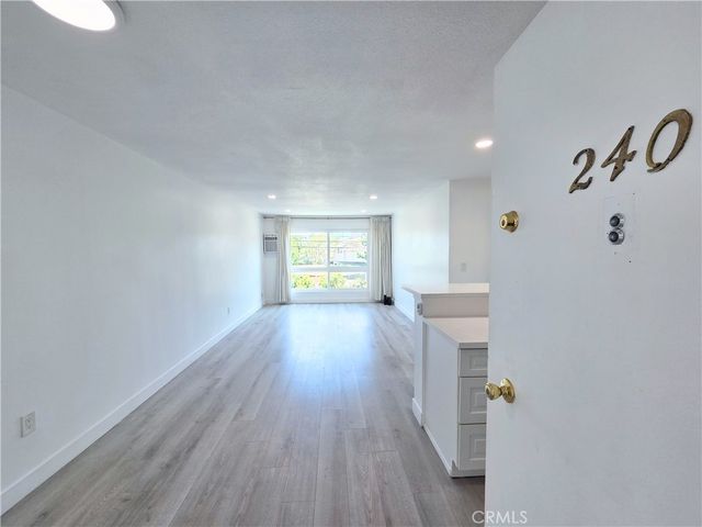 5585 E Pacific Coast Highway 240, Long Beach, CA 90804