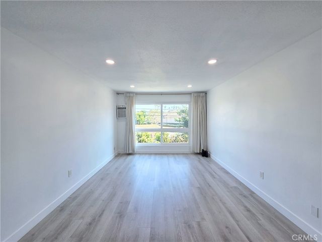 5585 E Pacific Coast Highway 240, Long Beach, CA 90804