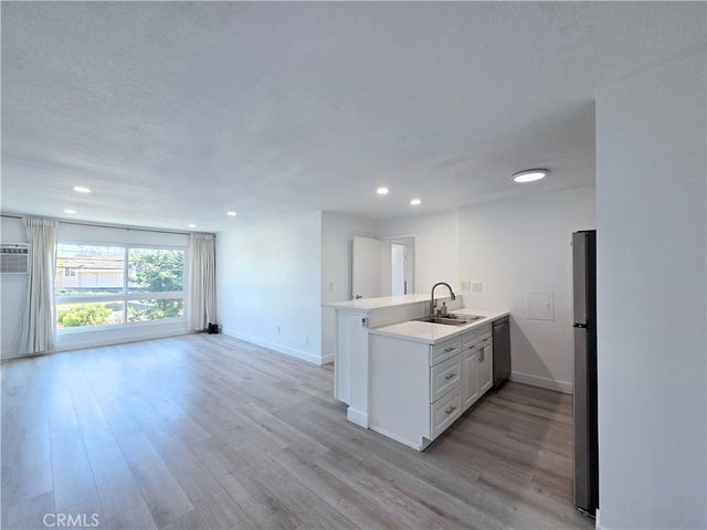 5585 E Pacific Coast Highway 240, Long Beach, CA 90804