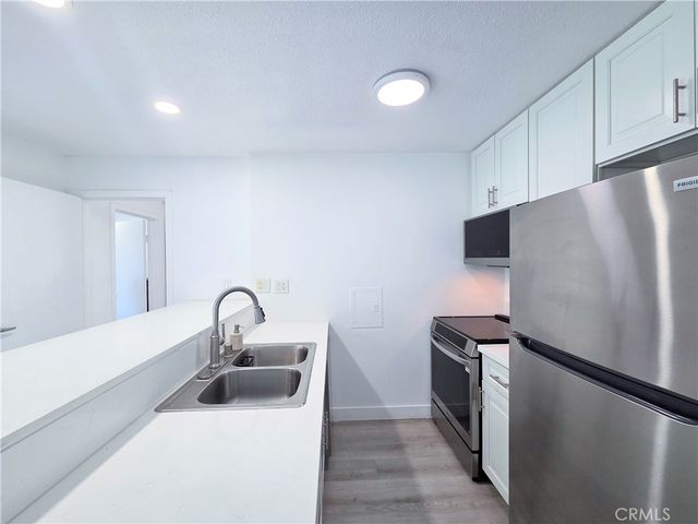 5585 E Pacific Coast Highway 240, Long Beach, CA 90804
