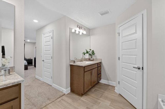 5462 NW Scepter Drive, Port St. Lucie, FL 34983