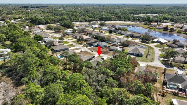 5462 NW Scepter Drive, Port St. Lucie, FL 34983