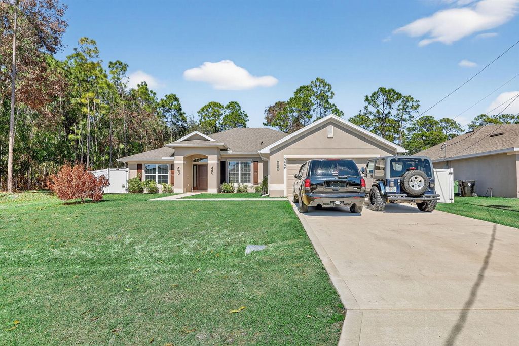 5462 NW Scepter Drive, Port St. Lucie, FL 34983