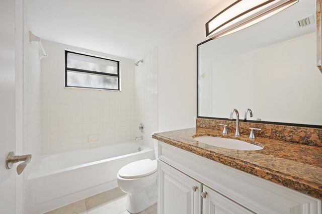 1661 Balfour Point Drive B, West Palm Beach, FL 33411