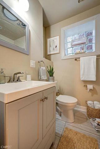 1716 S Clinton Street, Chicago, IL 60616