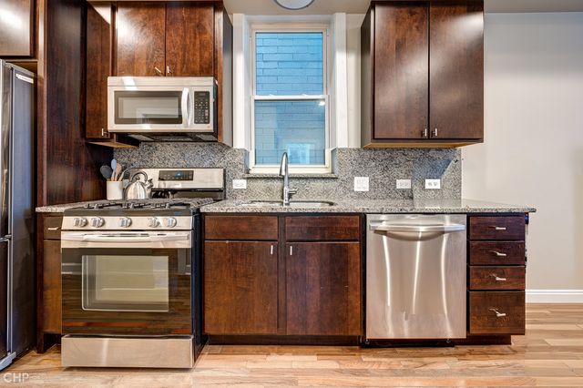 1716 S Clinton Street, Chicago, IL 60616