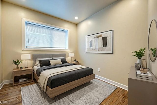 1716 S Clinton Street, Chicago, IL 60616