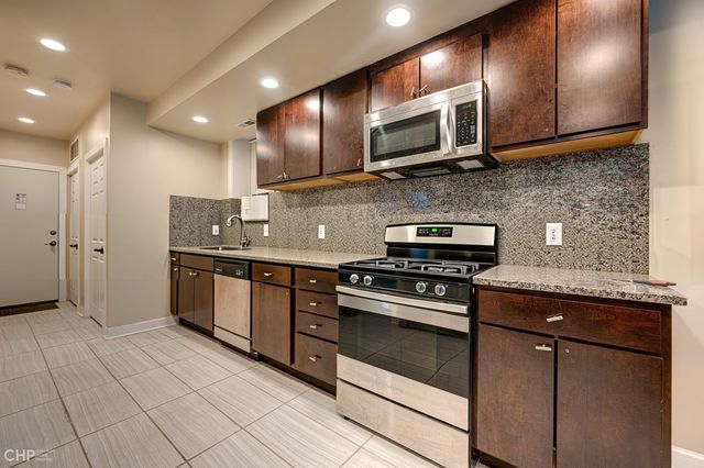 1716 S Clinton Street, Chicago, IL 60616