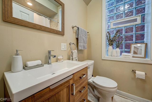 1716 S Clinton Street, Chicago, IL 60616