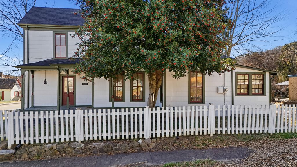 4901 Saint Elmo Avenue, Chattanooga, TN 37409