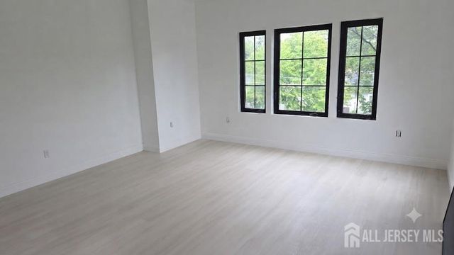 10 Poe Avenue, Franklin Twsp, NJ 08873