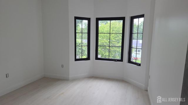 10 Poe Avenue, Franklin Twsp, NJ 08873