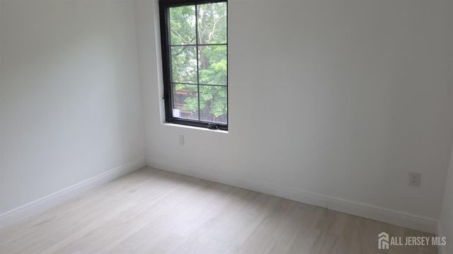 10 Poe Avenue, Franklin Twsp, NJ 08873