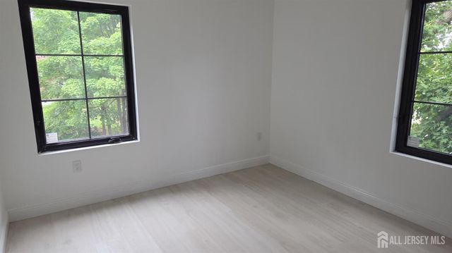 10 Poe Avenue, Franklin Twsp, NJ 08873