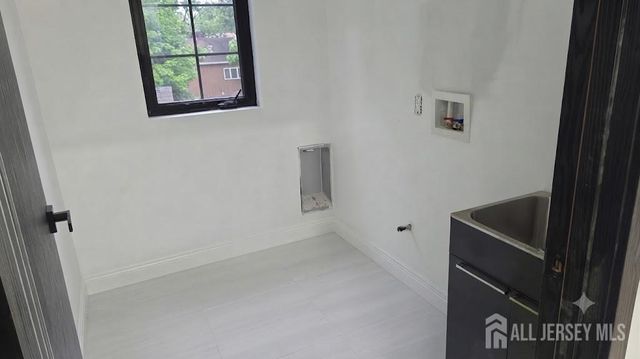 10 Poe Avenue, Franklin Twsp, NJ 08873
