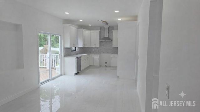 10 Poe Avenue, Franklin Twsp, NJ 08873