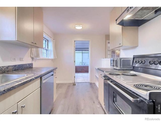 928 S Harrison Street, Denver, CO 80209