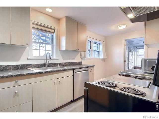 928 S Harrison Street, Denver, CO 80209