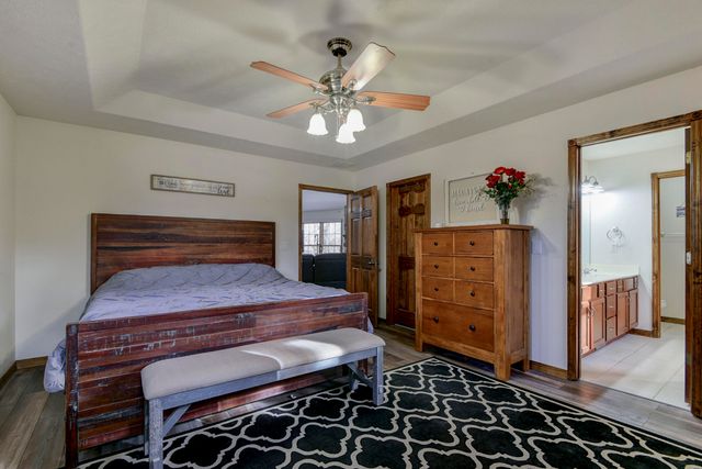 368 Whitfield Lane, Hollister, MO 65672