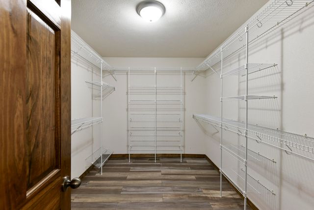 368 Whitfield Lane, Hollister, MO 65672