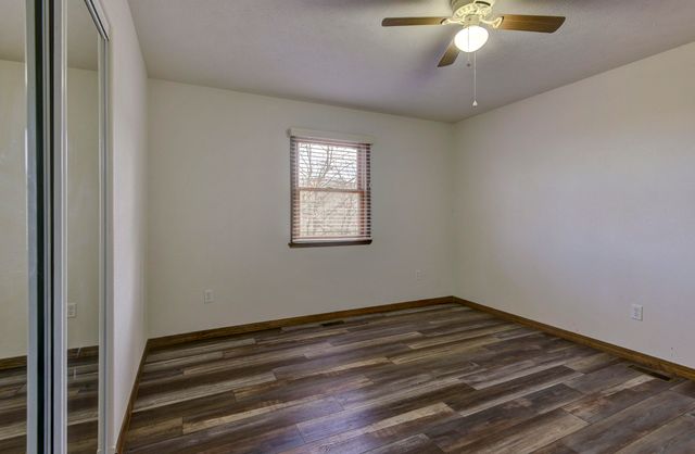 368 Whitfield Lane, Hollister, MO 65672