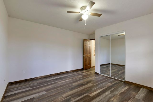 368 Whitfield Lane, Hollister, MO 65672