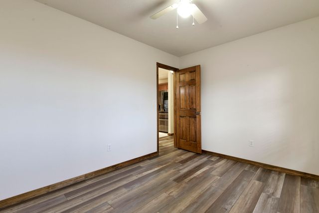 368 Whitfield Lane, Hollister, MO 65672