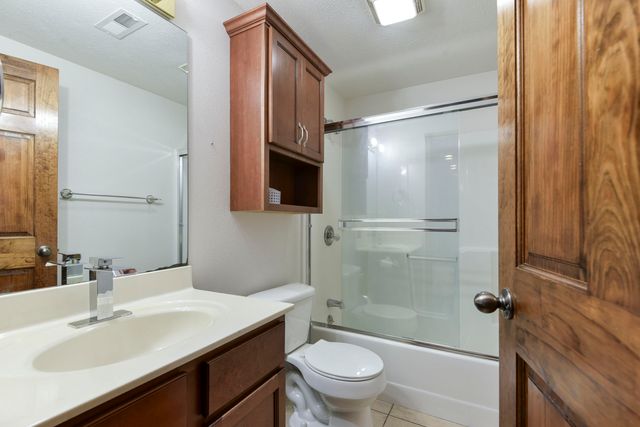 368 Whitfield Lane, Hollister, MO 65672