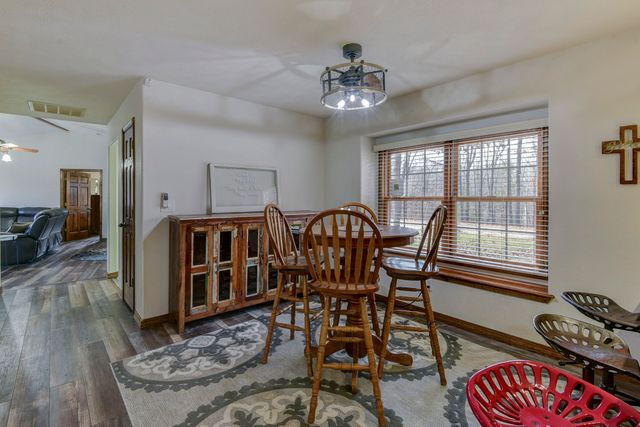 368 Whitfield Lane, Hollister, MO 65672