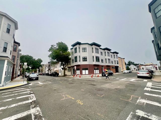 655 Saratoga C, Boston, MA 02128