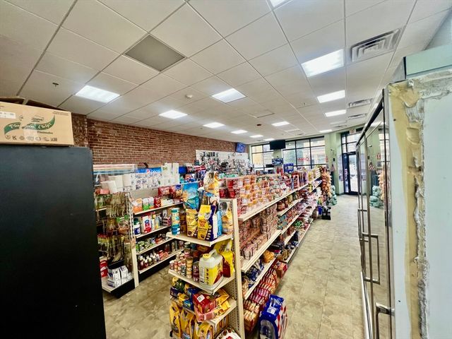 655 Saratoga C, Boston, MA 02128