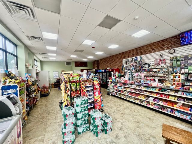 655 Saratoga C, Boston, MA 02128