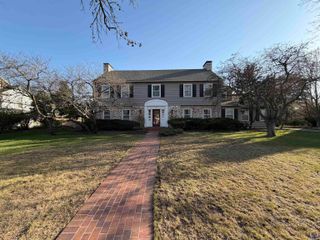 3155 SW 15th ST, Topeka, KS 66604