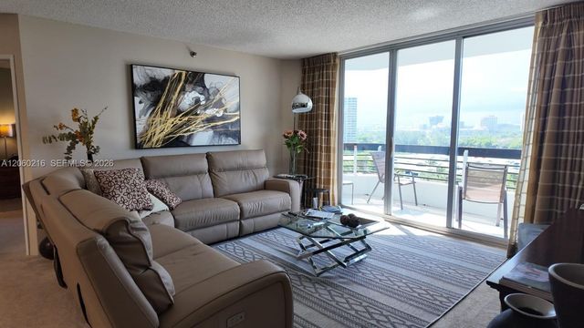 3600 Mystic Pointe Dr 1111, Aventura, FL 33180