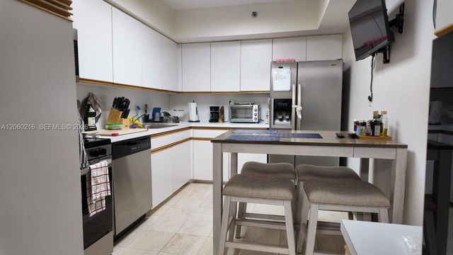 3600 Mystic Pointe Dr 1111, Aventura, FL 33180