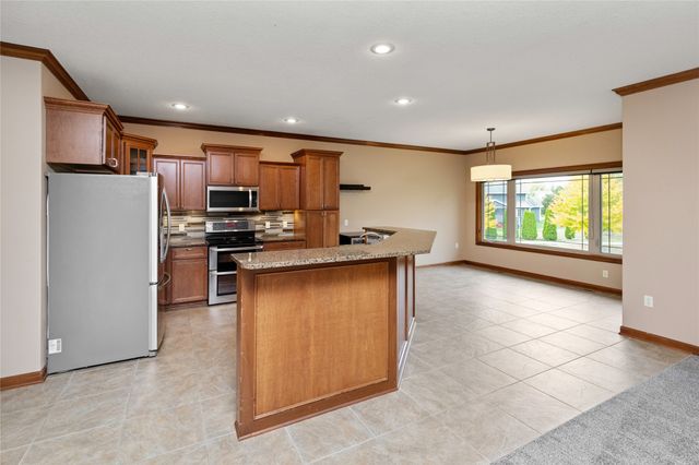 916 NW 20th Lane, Ankeny, IA 50023