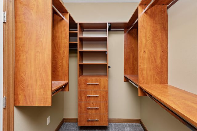 916 NW 20th Lane, Ankeny, IA 50023