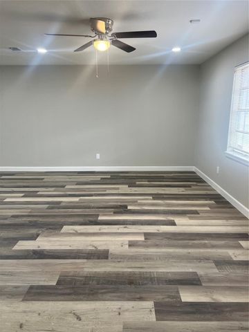 1732 Sheffield Place, Fort Worth, TX 76112