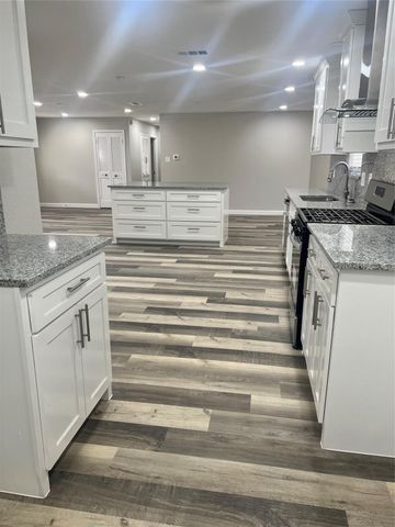 1732 Sheffield Place, Fort Worth, TX 76112