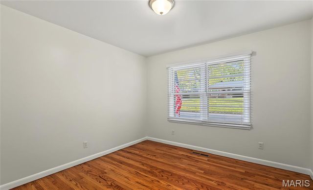 908 Barton Place, St Charles, MO 63301